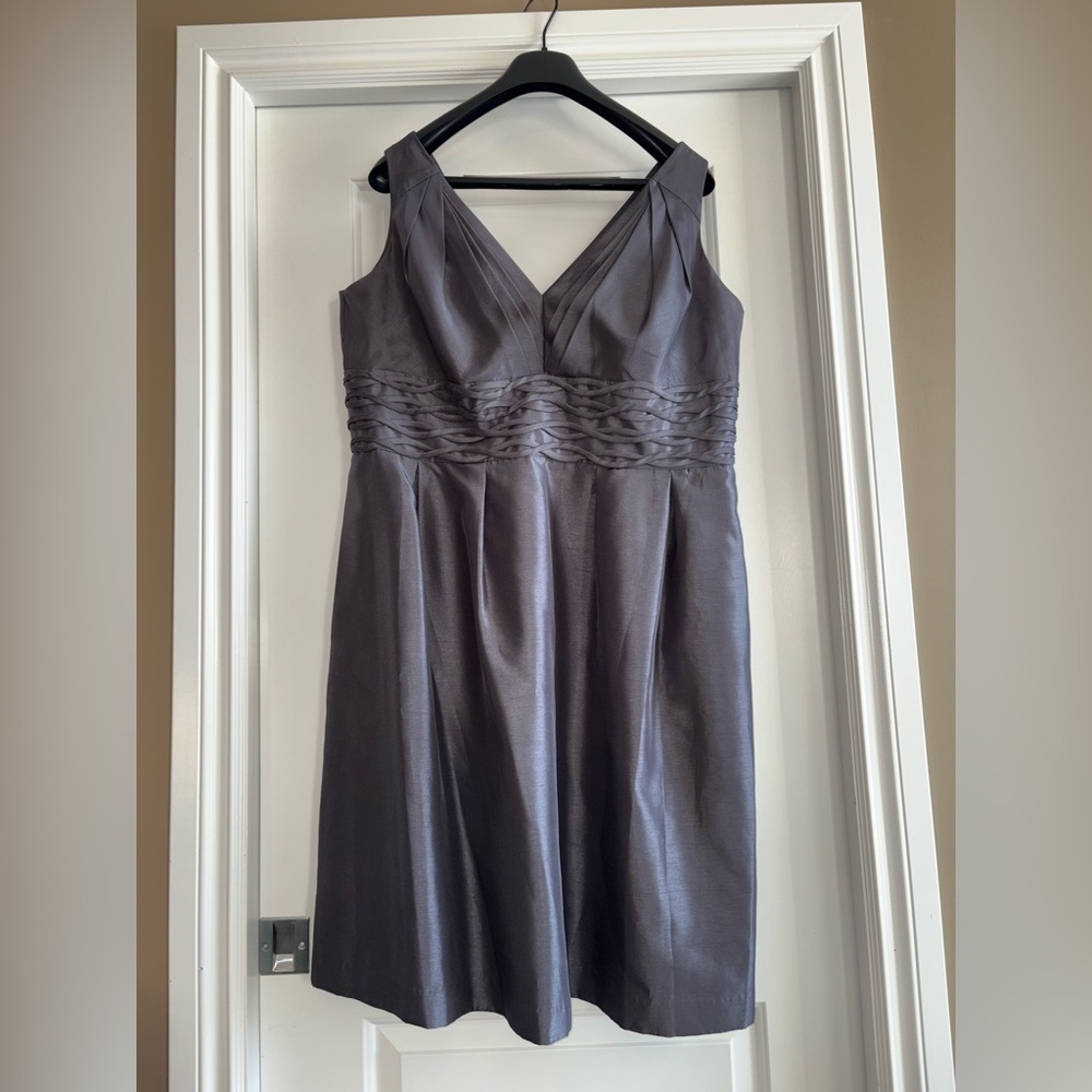JS Boutique Gunmetal Gray Sleeveless Midi Dress w/Pockets